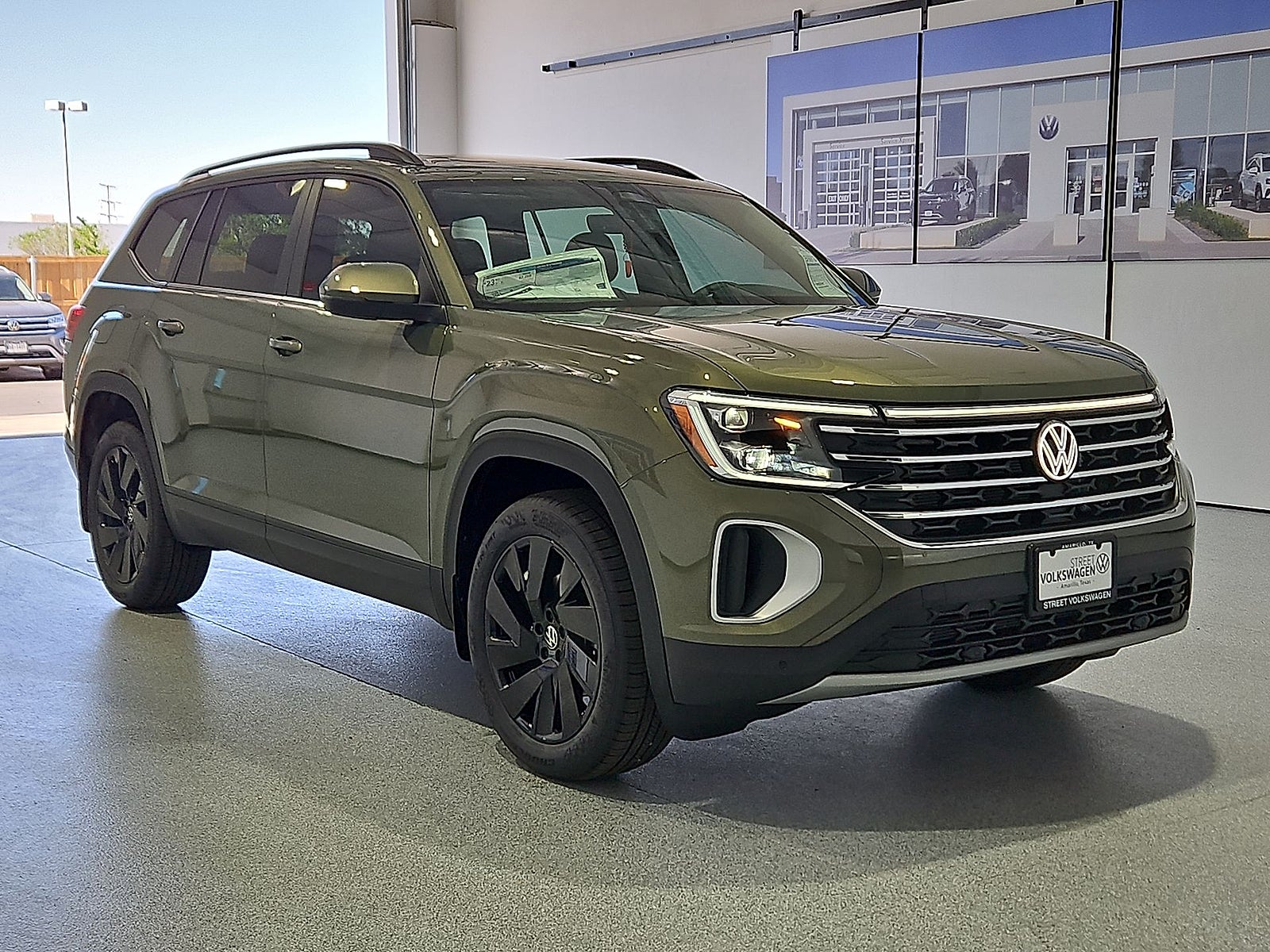 2026 Volkswagen Atlas SE with Technology