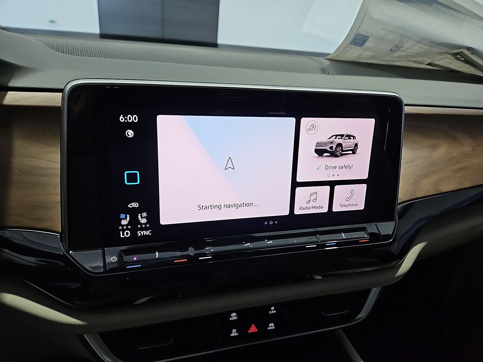 2026 Volkswagen Atlas SE with Technology
