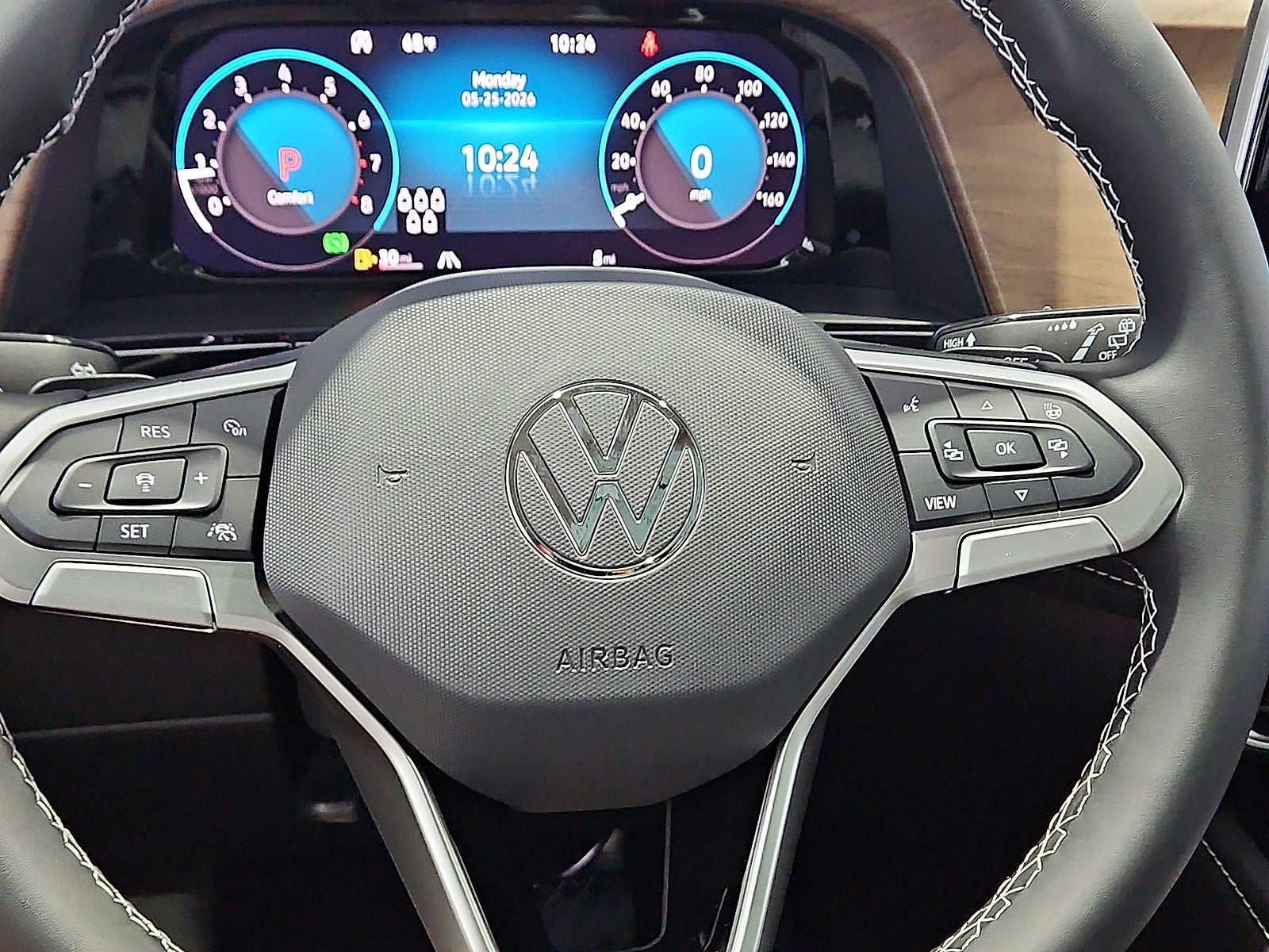 2026 Volkswagen Atlas SE with Technology