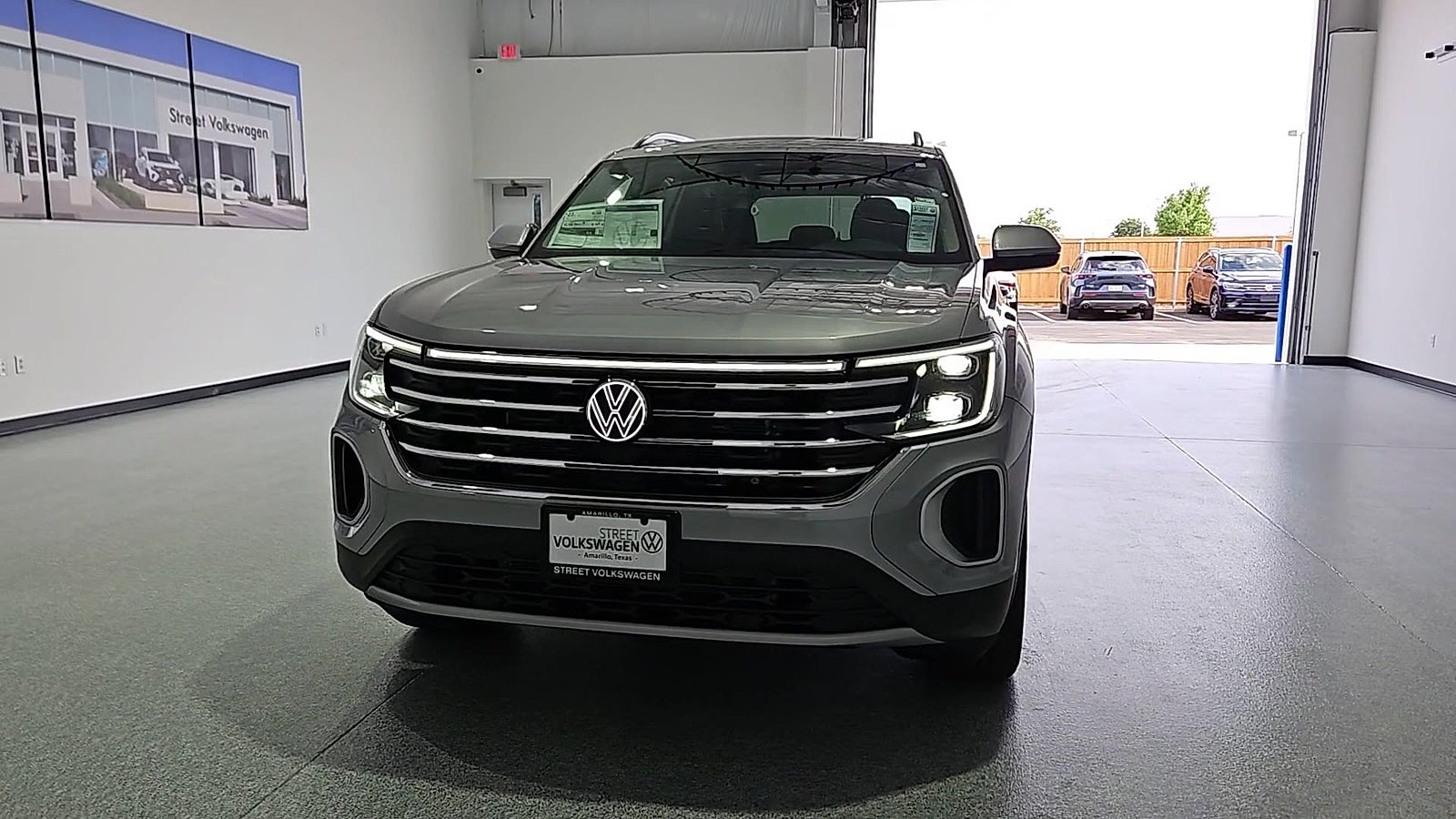 2026 Volkswagen Atlas SE with Technology