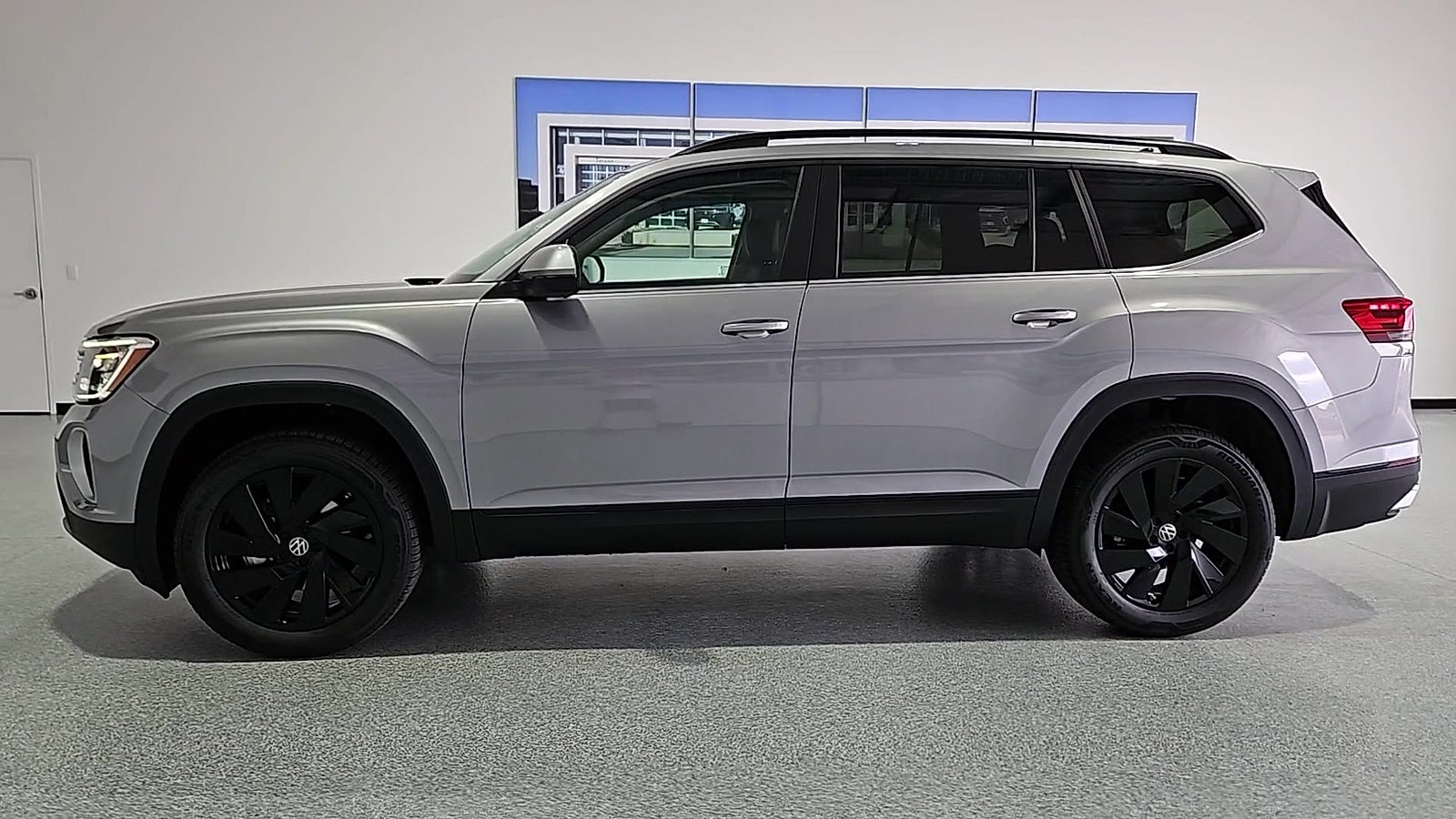 2026 Volkswagen Atlas SE with Technology