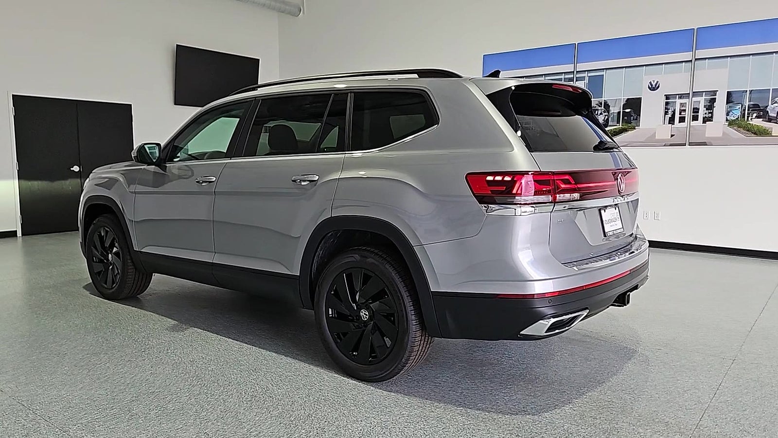 2026 Volkswagen Atlas SE with Technology