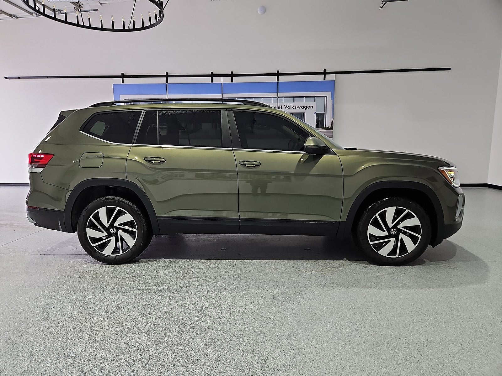 2026 Volkswagen Atlas SE with Technology