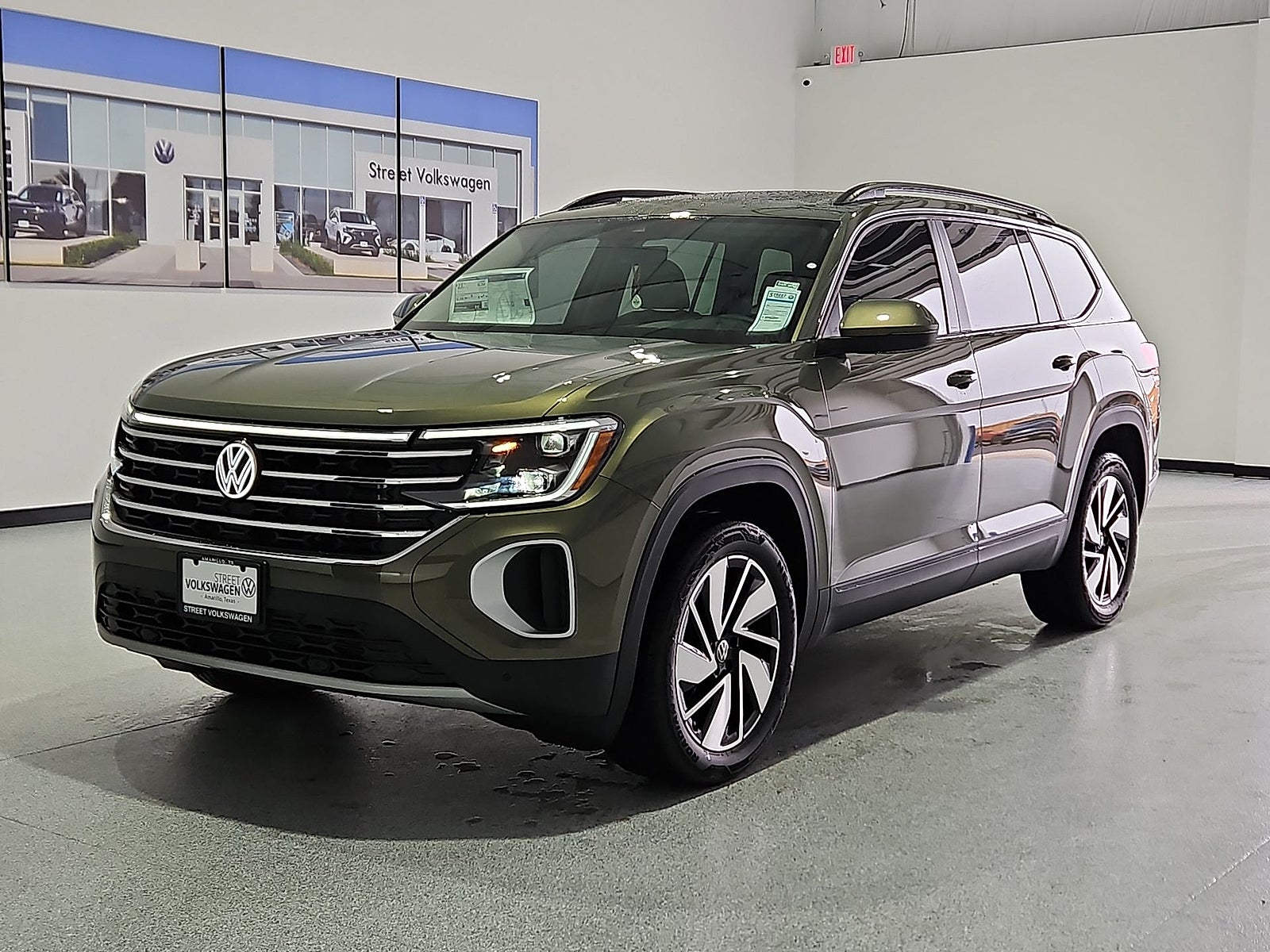 2026 Volkswagen Atlas SE with Technology