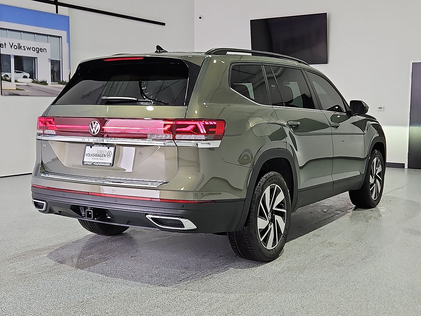 2026 Volkswagen Atlas SE with Technology