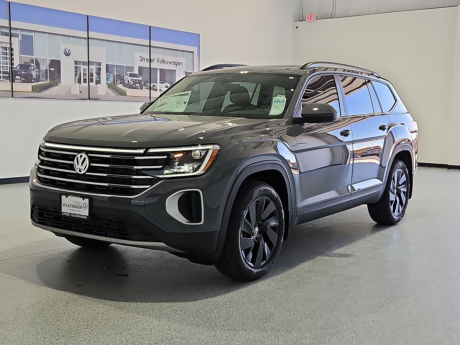 2026 Volkswagen Atlas SE with Technology