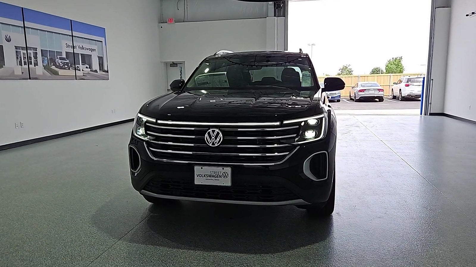 2026 Volkswagen Atlas SE with Technology