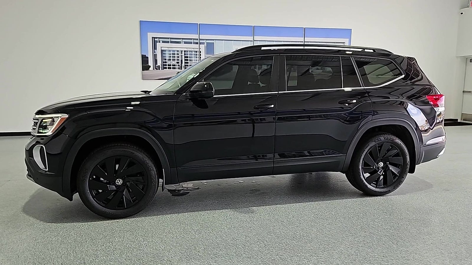 2026 Volkswagen Atlas SE with Technology