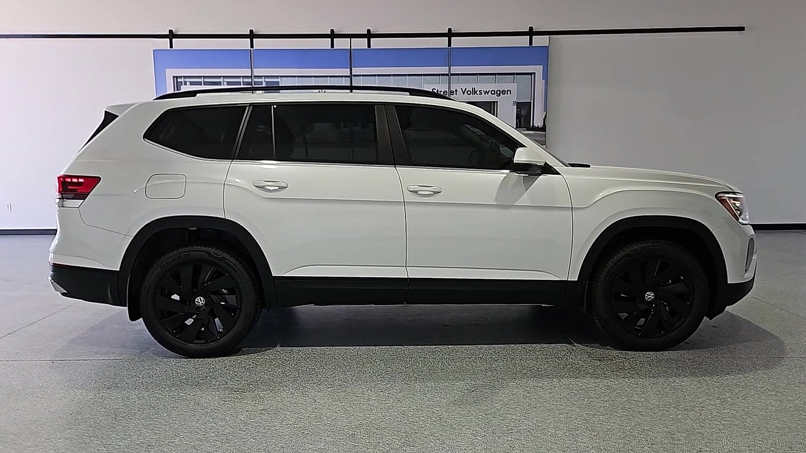 2026 Volkswagen Atlas SE with Technology