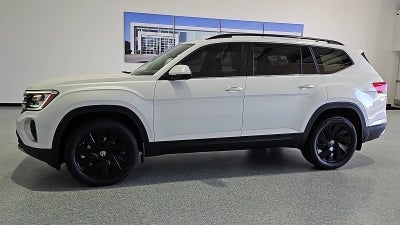 2026 Volkswagen Atlas SE with Technology