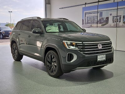 2026 Volkswagen Atlas SE with Technology