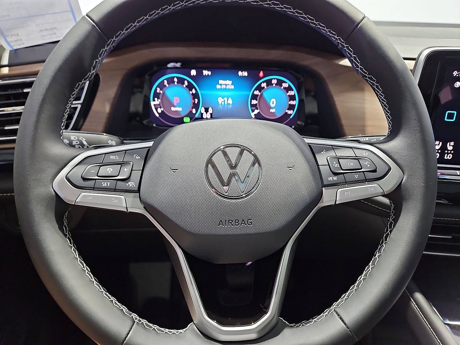 2026 Volkswagen Atlas SE with Technology