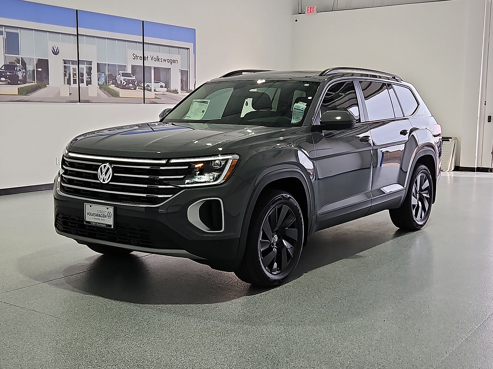 2026 Volkswagen Atlas SE with Technology