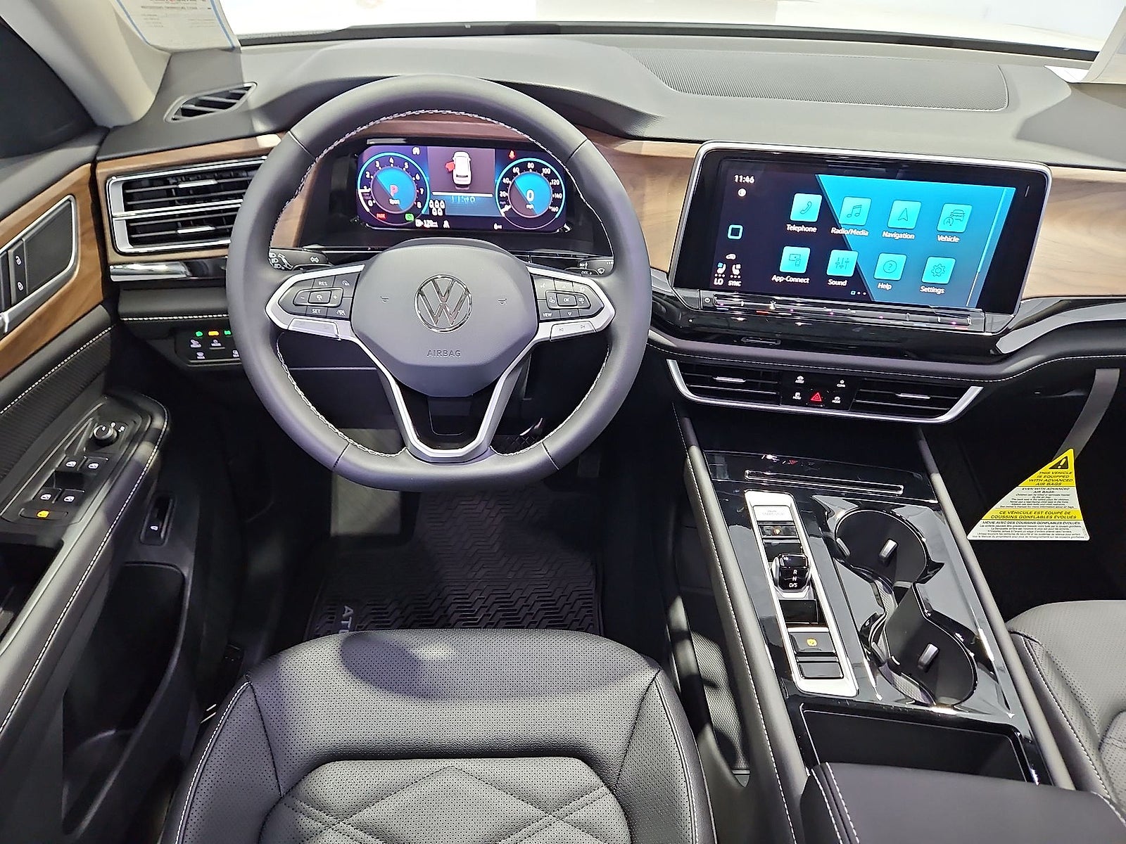 2026 Volkswagen Atlas SE with Technology
