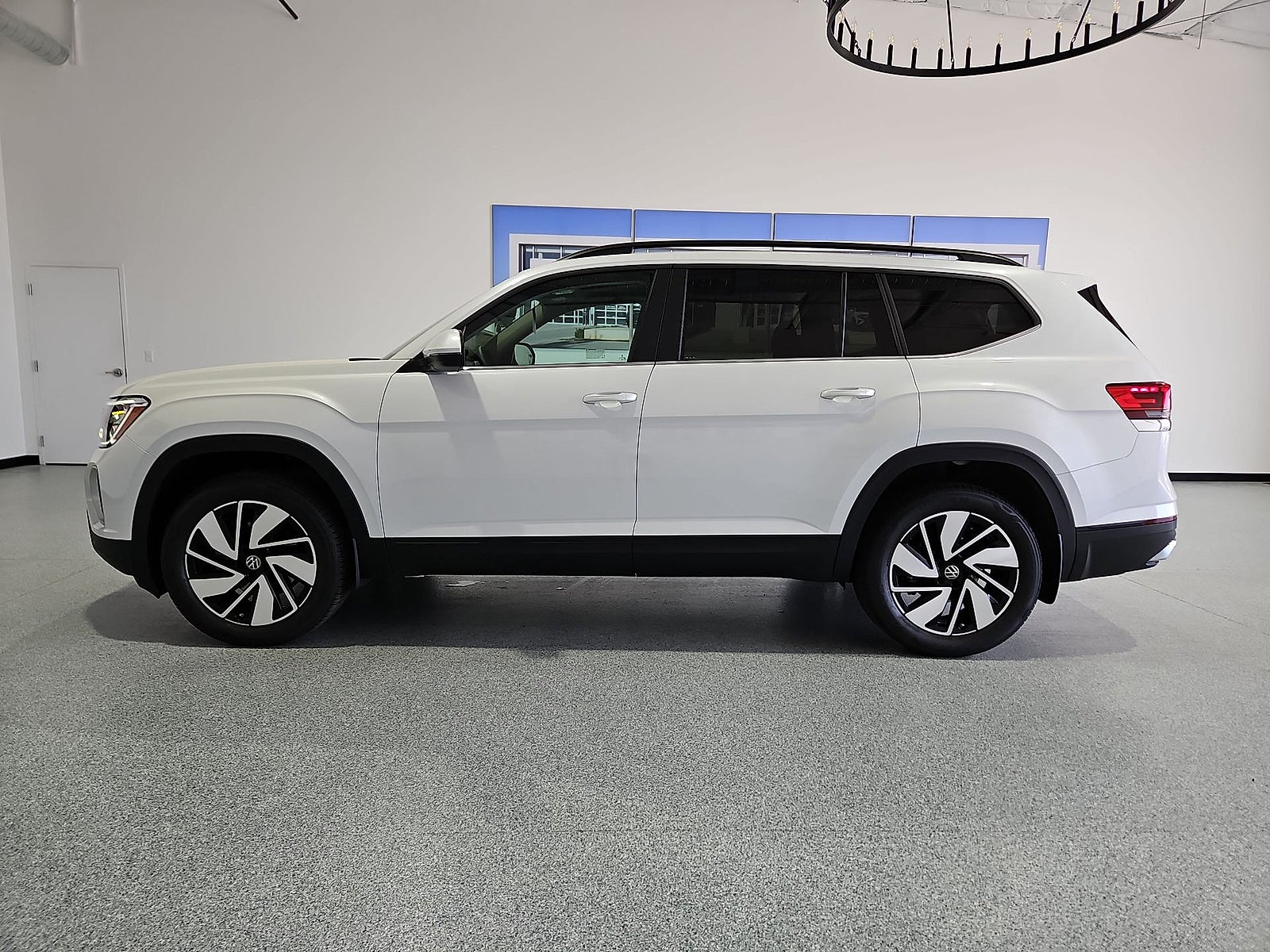 2026 Volkswagen Atlas SE with Technology