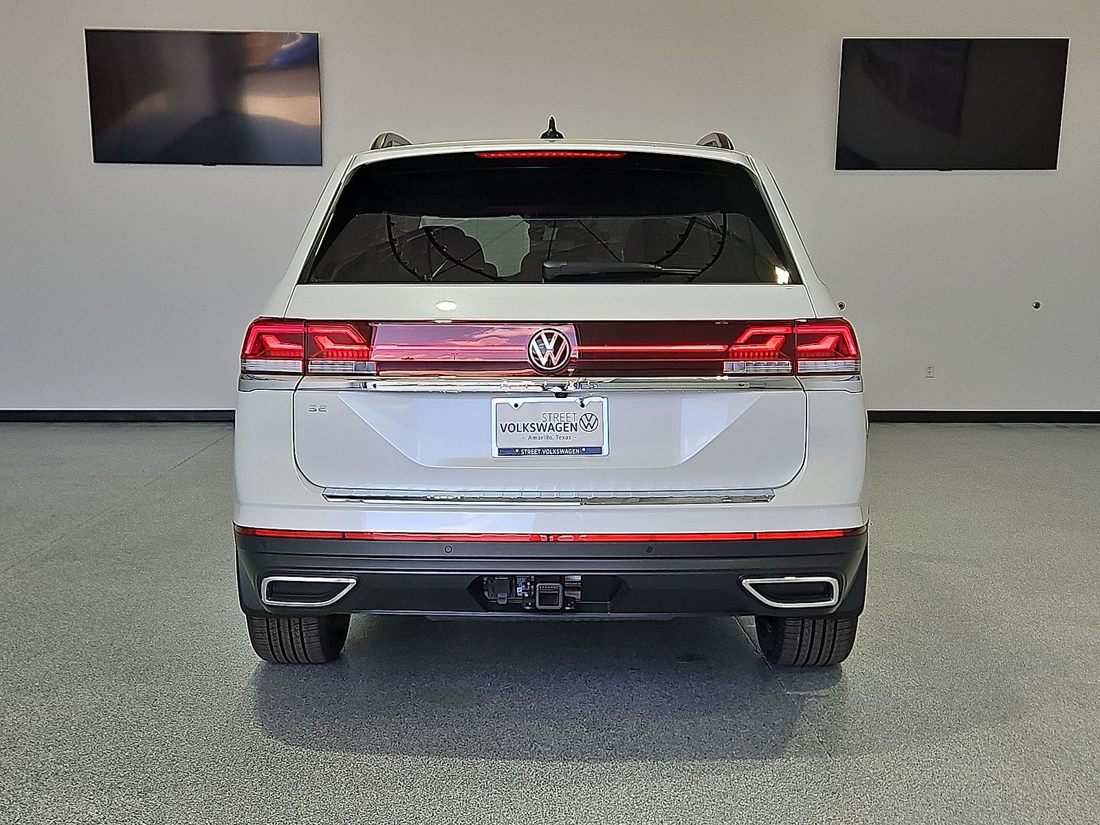 2026 Volkswagen Atlas SE with Technology