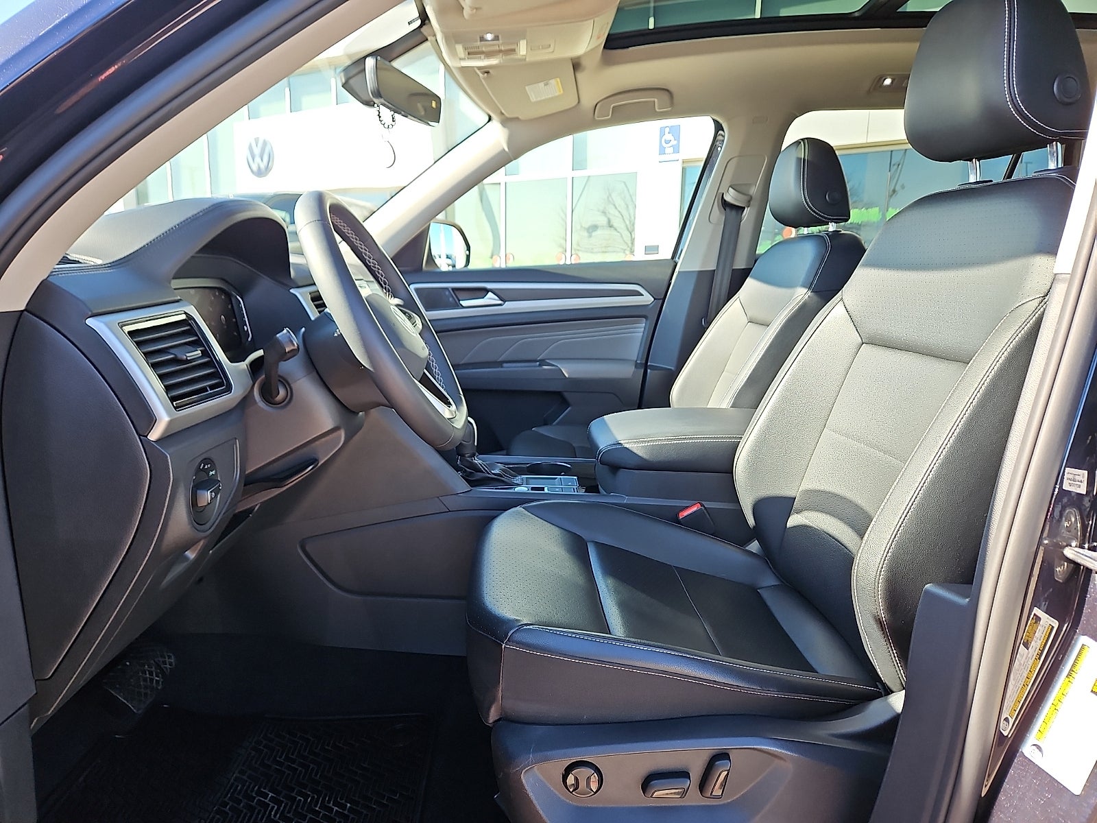 2022 Volkswagen Atlas 2.0T SE w/Technology