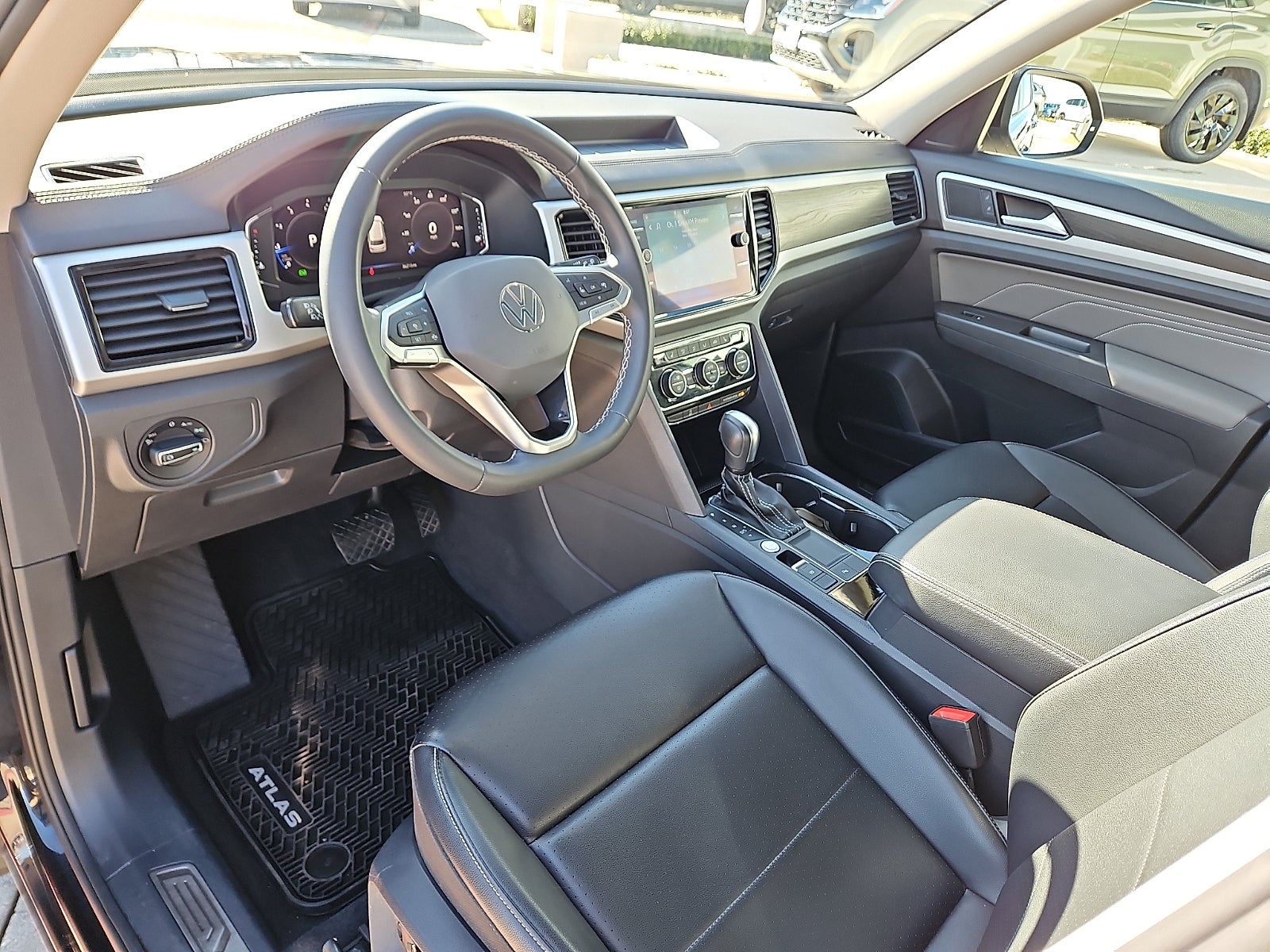 2022 Volkswagen Atlas 2.0T SE w/Technology