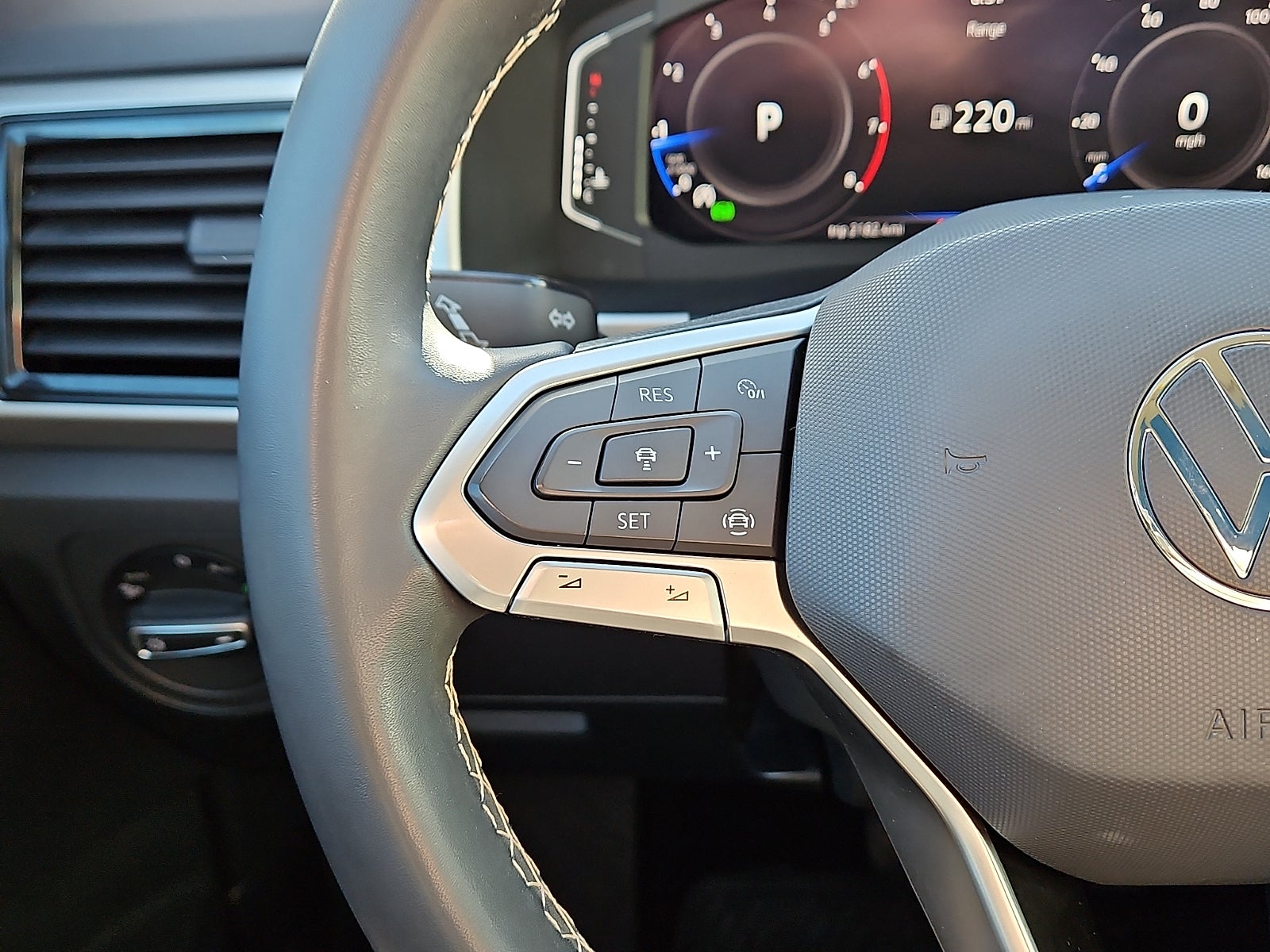 2022 Volkswagen Atlas 2.0T SE w/Technology