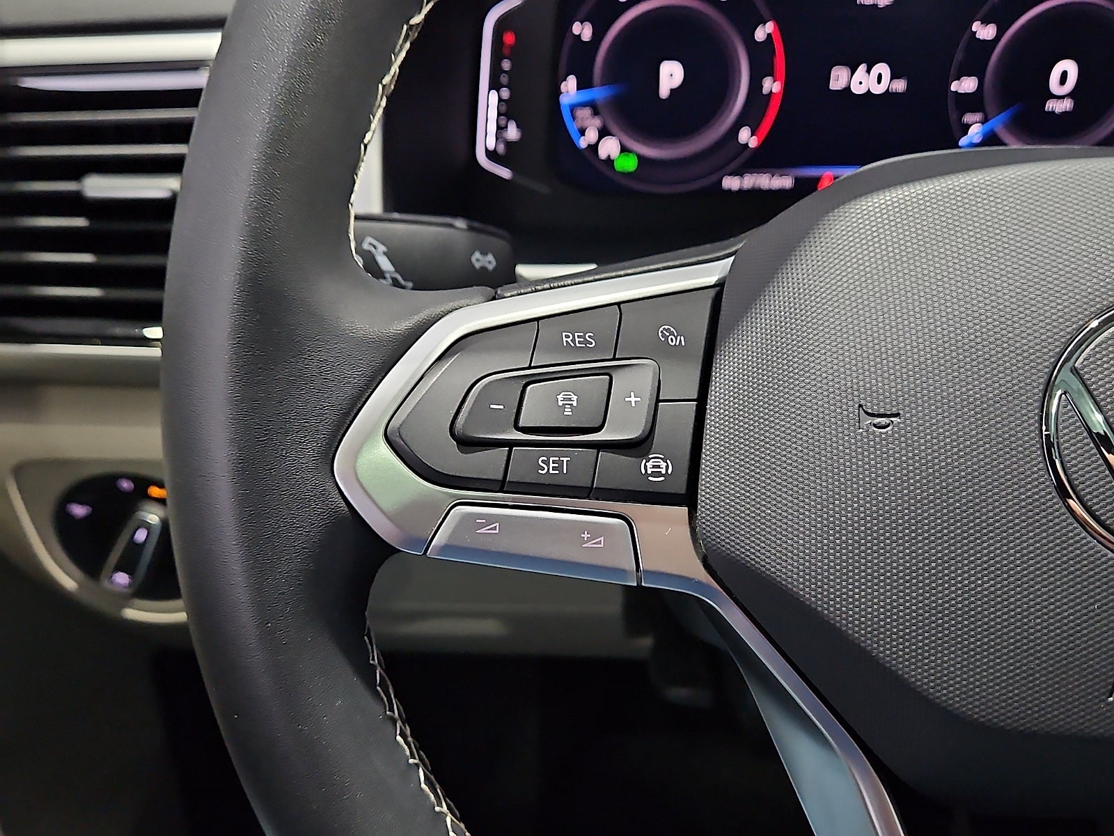 2023 Volkswagen Atlas 2.0T SE w/Technology