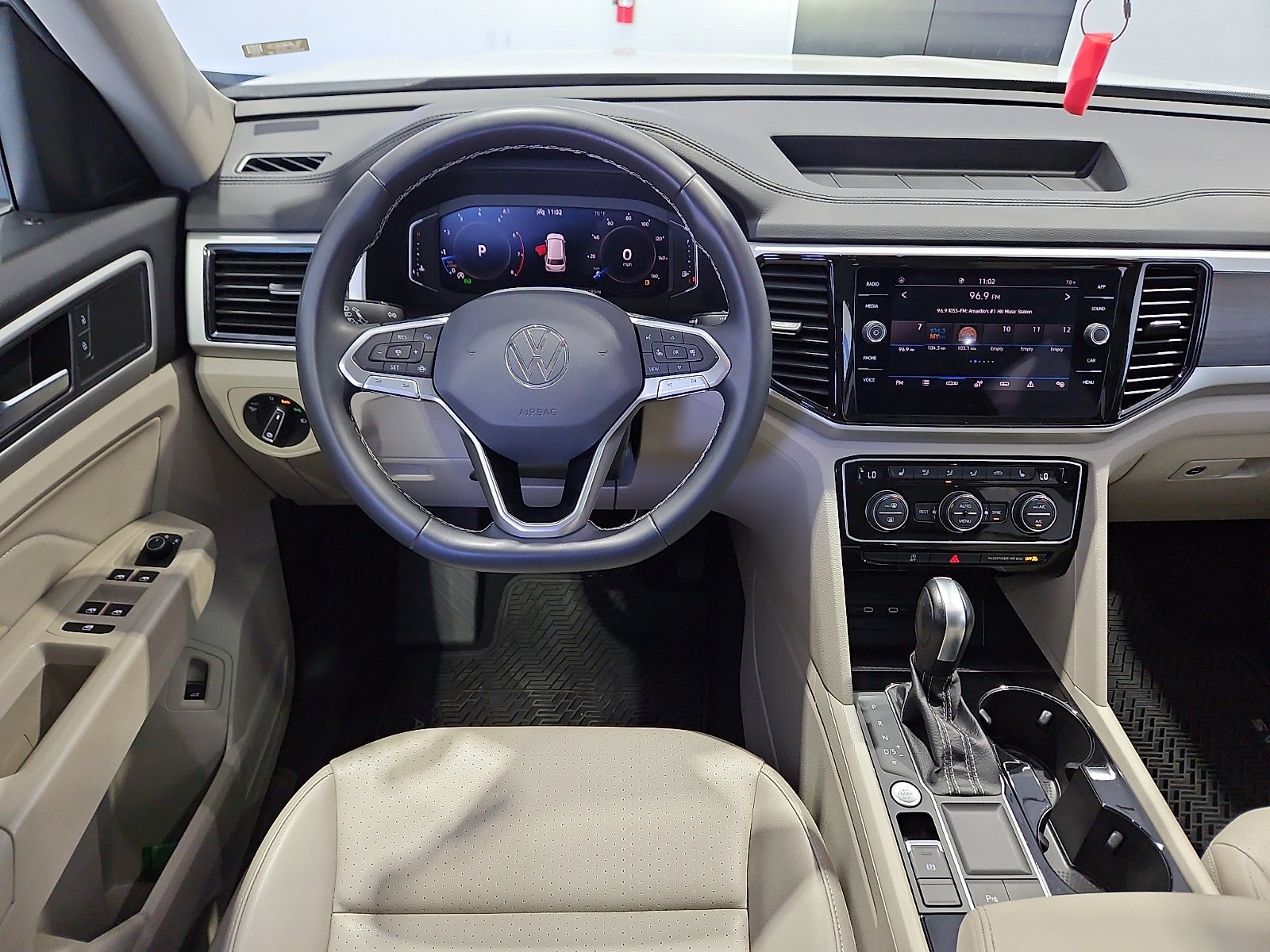 2023 Volkswagen Atlas 3.6L V6 SE w/Technology