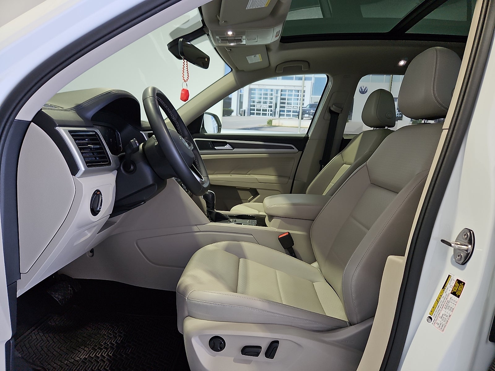 2023 Volkswagen Atlas 3.6L V6 SE w/Technology