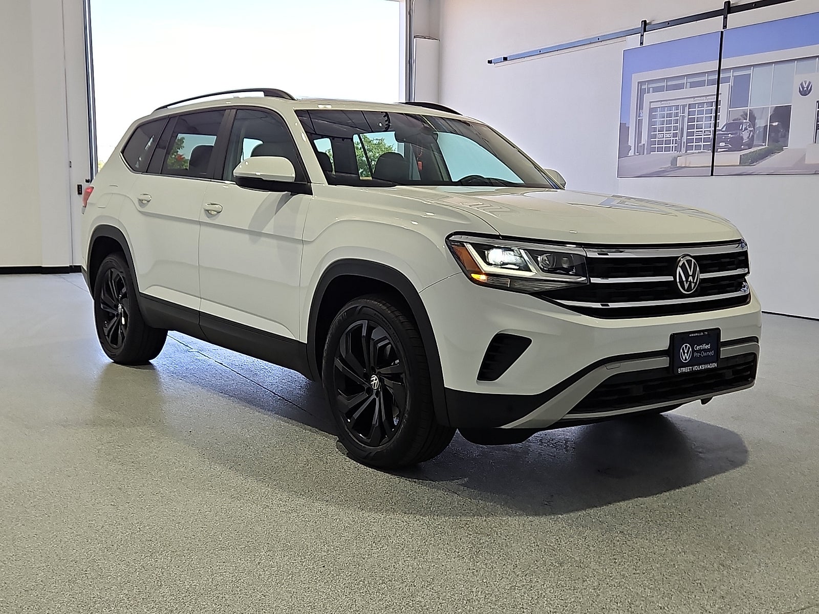 2023 Volkswagen Atlas 3.6L V6 SE w/Technology