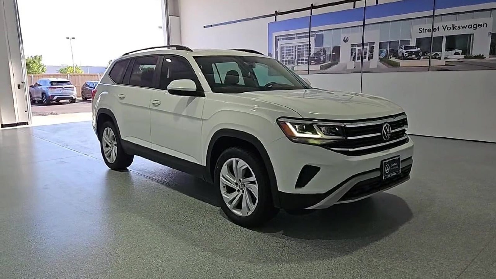 2023 Volkswagen Atlas 3.6L V6 SE w/Technology