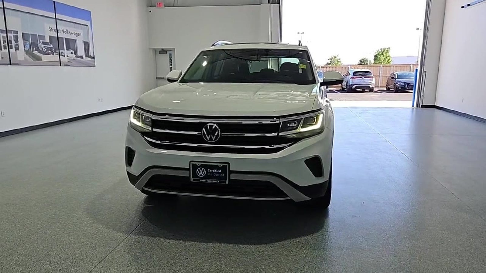 2023 Volkswagen Atlas 3.6L V6 SE w/Technology