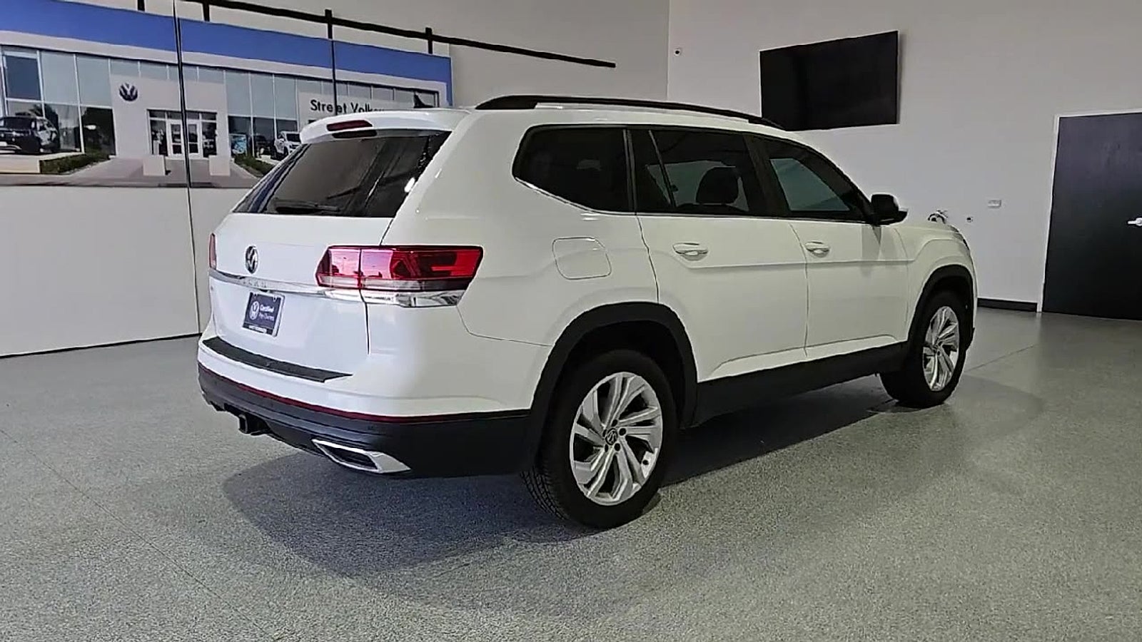 2023 Volkswagen Atlas 3.6L V6 SE w/Technology