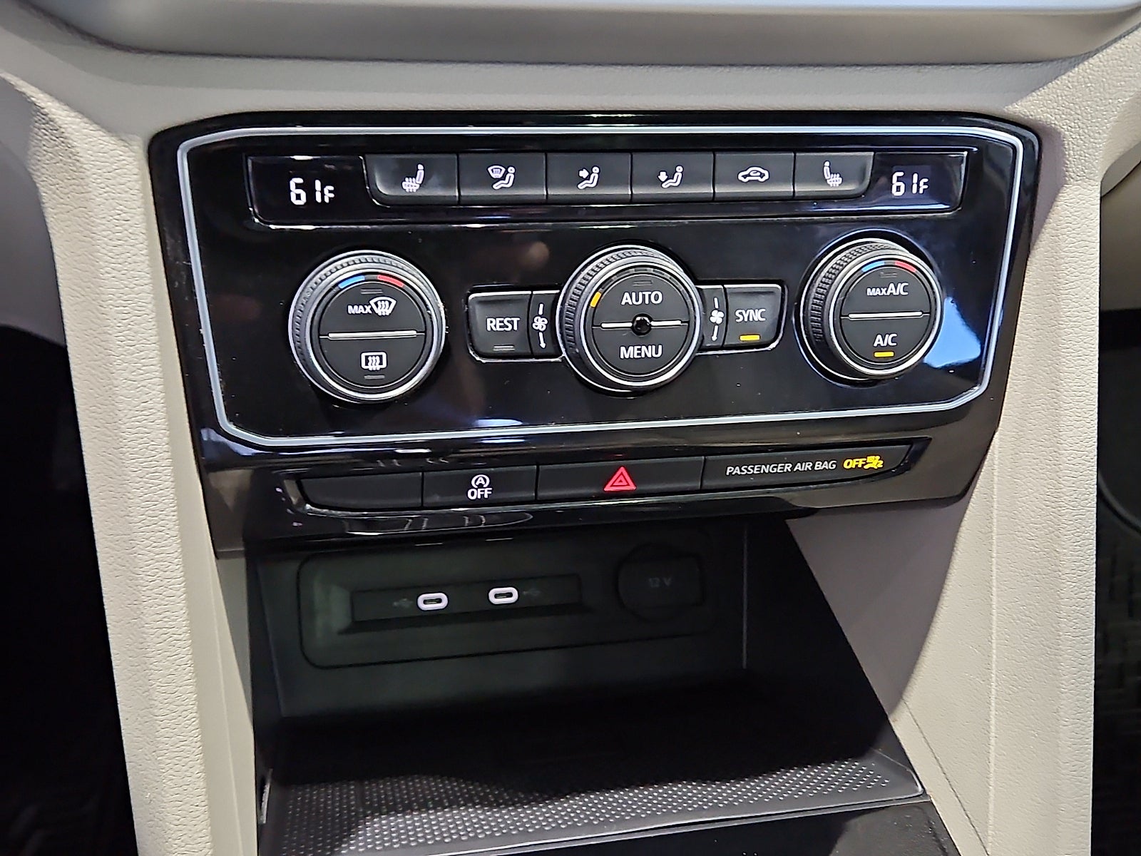 2023 Volkswagen Atlas 3.6L V6 SE w/Technology