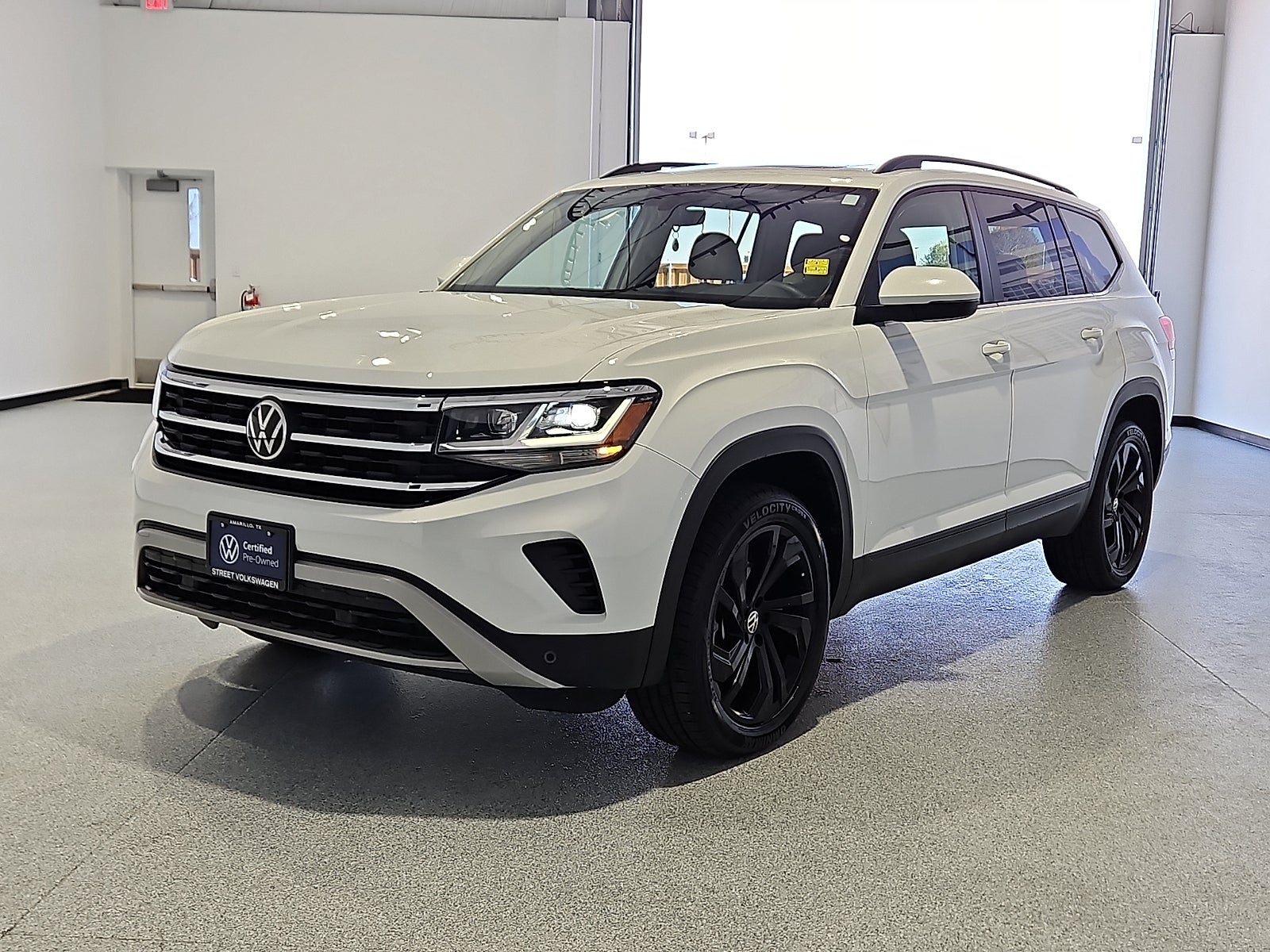 2023 Volkswagen Atlas 3.6L V6 SE w/Technology