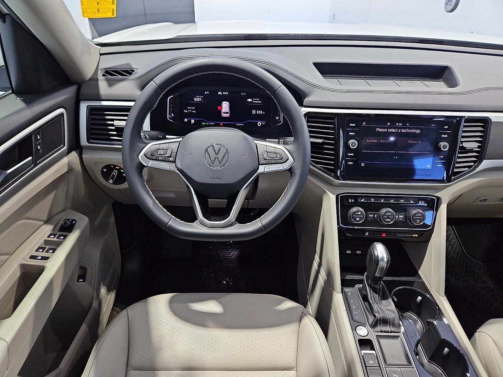 2023 Volkswagen Atlas 3.6L V6 SE w/Technology