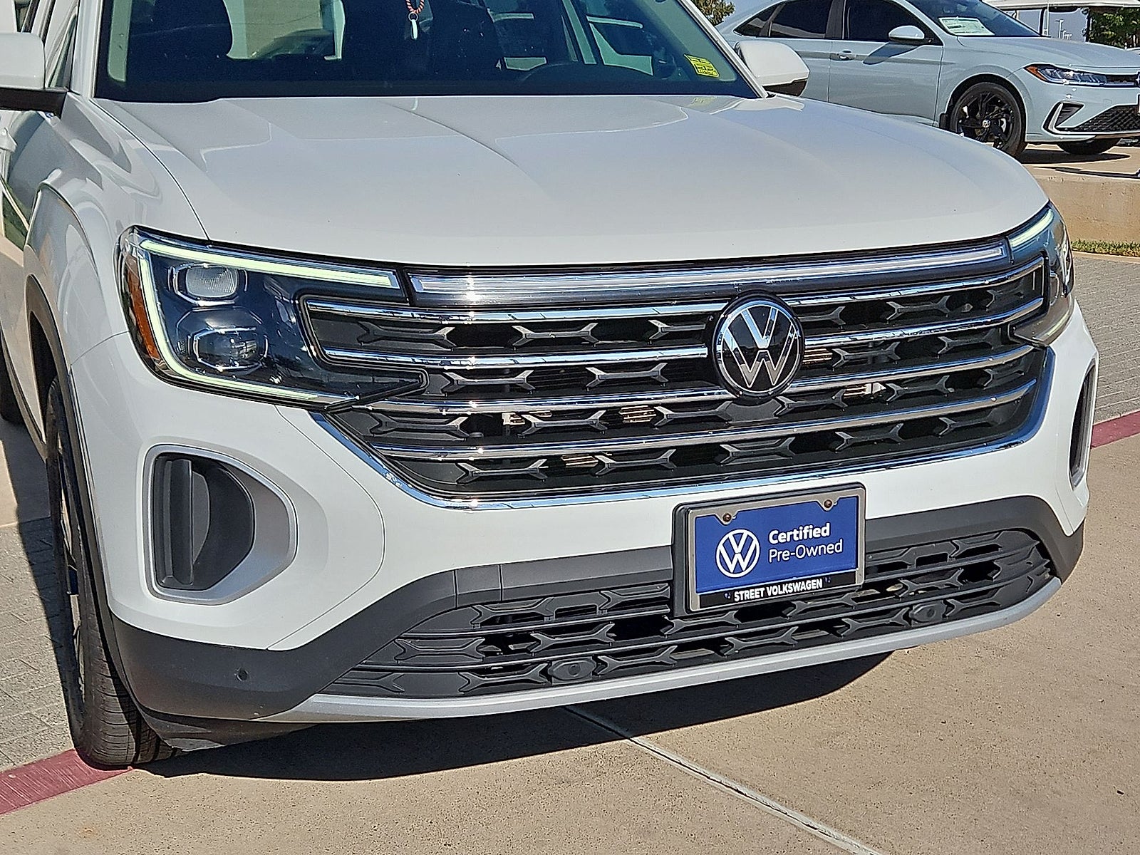 2025 Volkswagen Atlas 2.0T SE w/Technology
