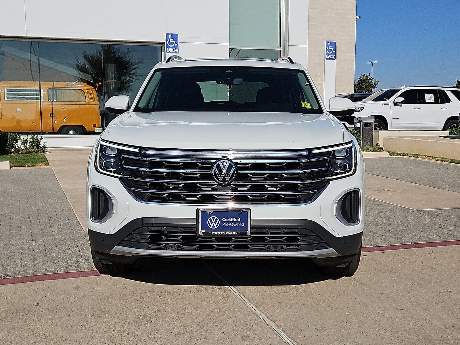 2025 Volkswagen Atlas 2.0T SE w/Technology