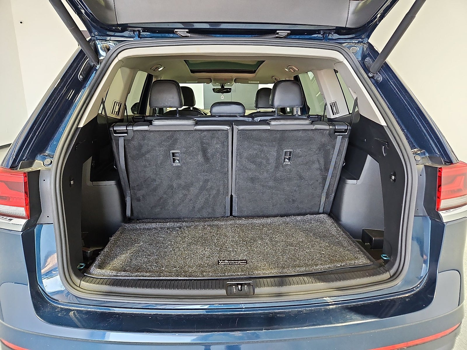 2021 Volkswagen Atlas 3.6L V6 SE w/Technology