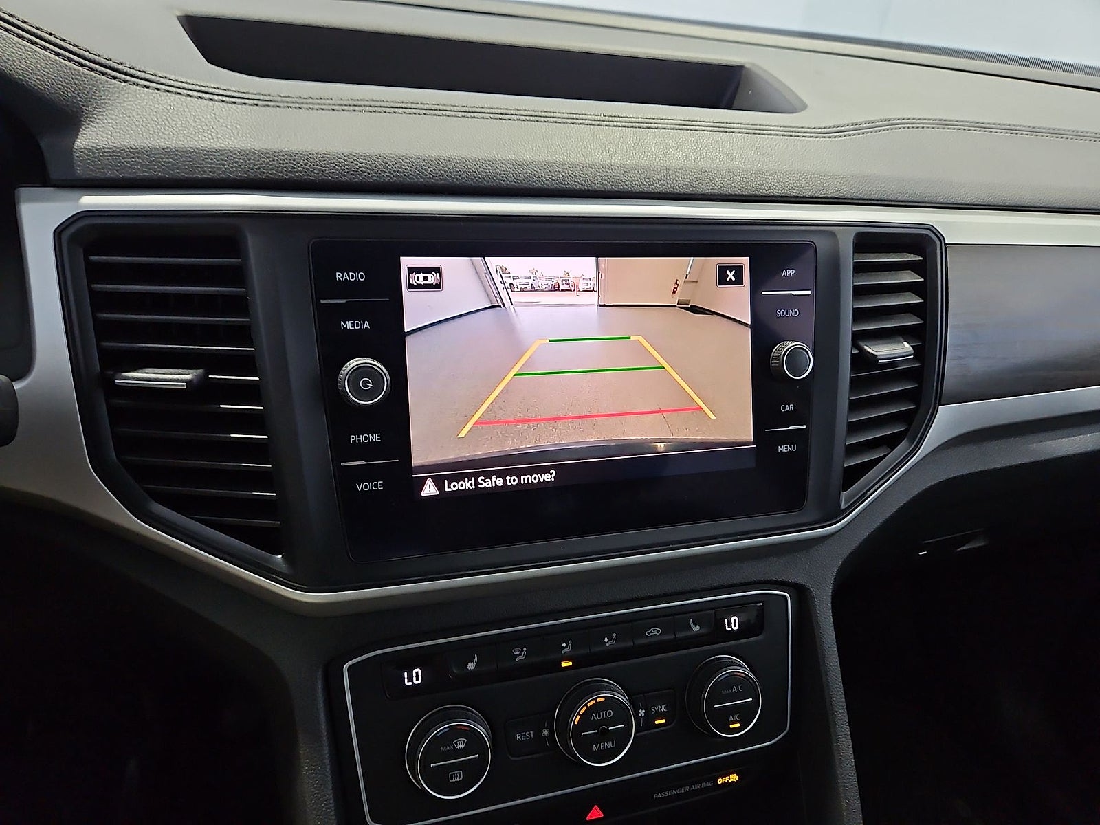 2021 Volkswagen Atlas 3.6L V6 SE w/Technology