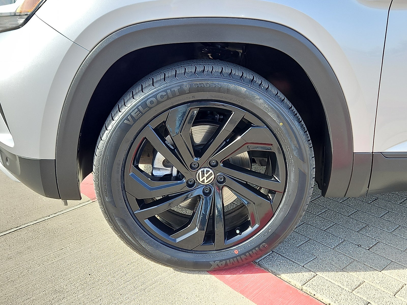 2023 Volkswagen Atlas 3.6L V6 SE w/Technology