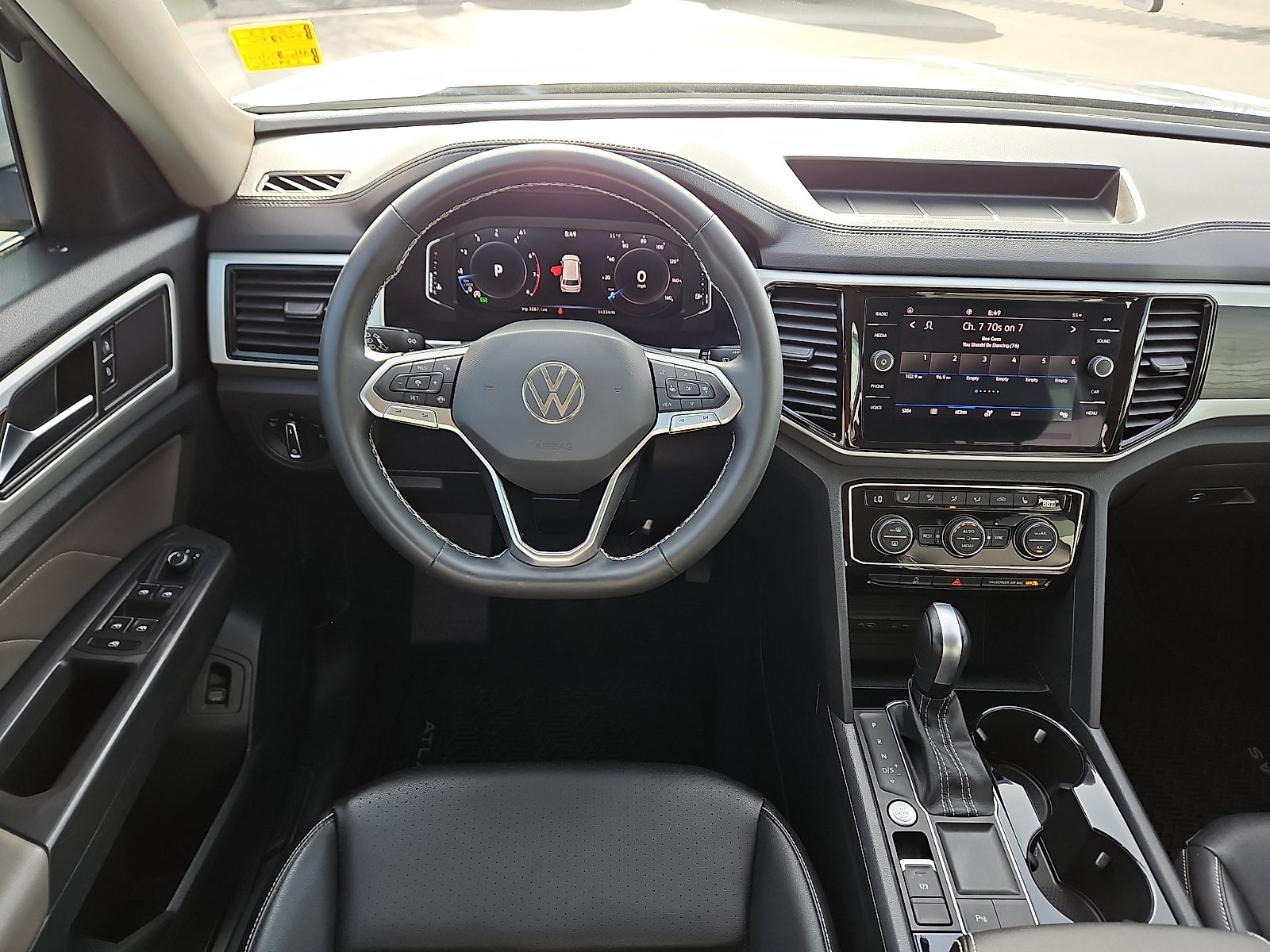 2023 Volkswagen Atlas 3.6L V6 SE w/Technology