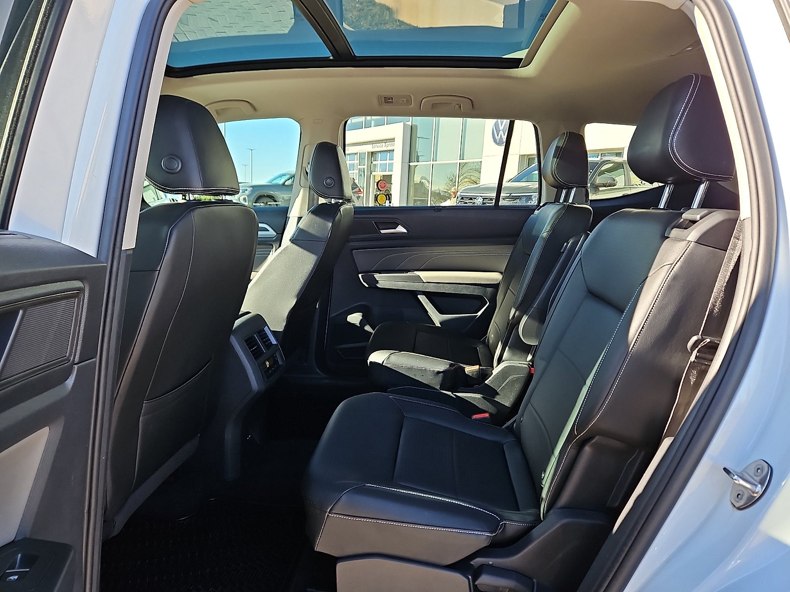 2023 Volkswagen Atlas 3.6L V6 SE w/Technology