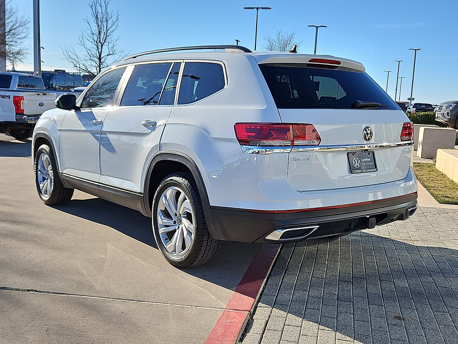 2023 Volkswagen Atlas 3.6L V6 SE w/Technology