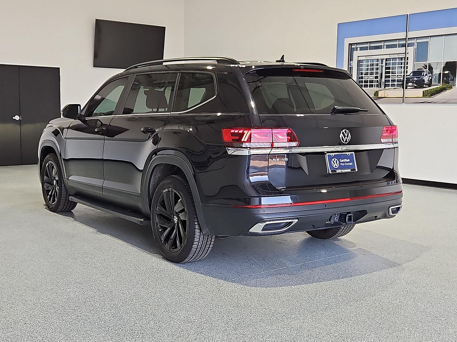 2023 Volkswagen Atlas 3.6L V6 SE w/Technology