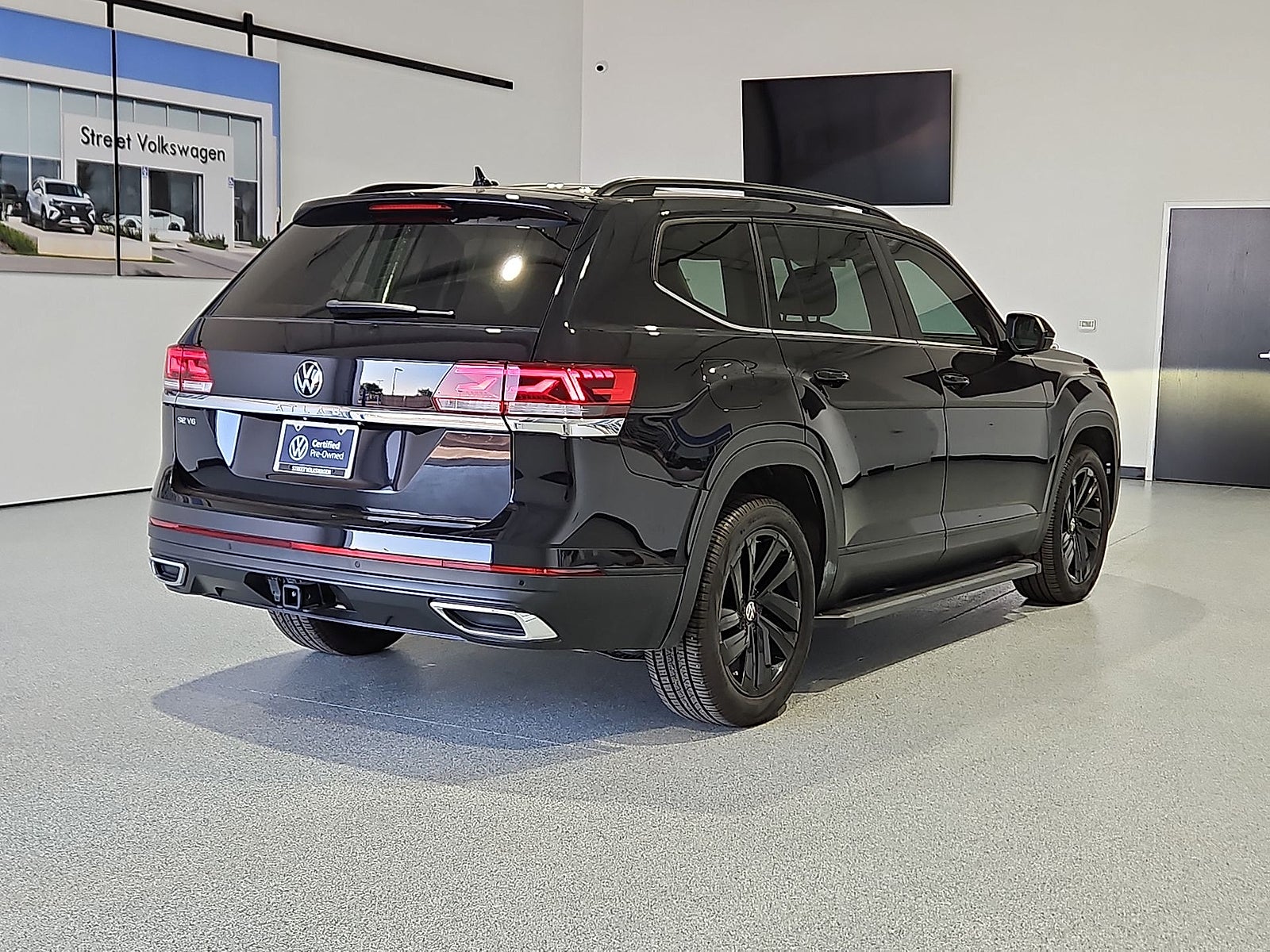 2023 Volkswagen Atlas 3.6L V6 SE w/Technology