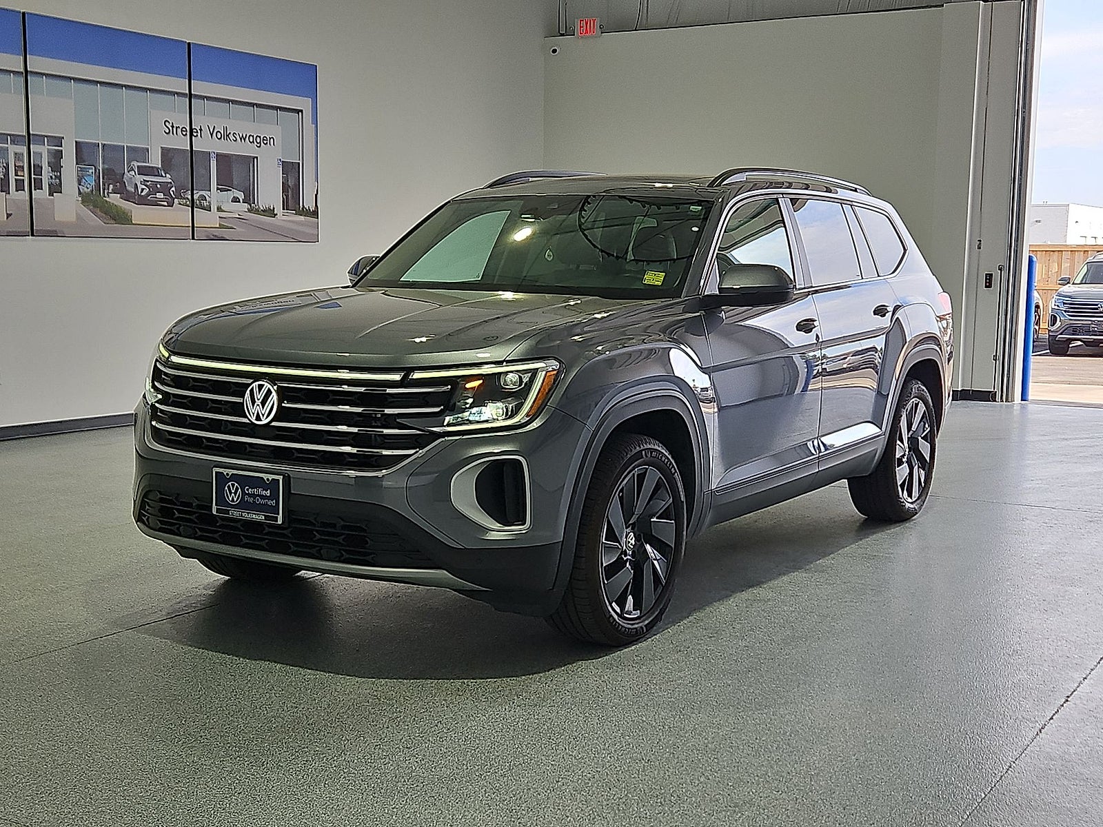 2024 Volkswagen Atlas 2.0T SE w/Technology