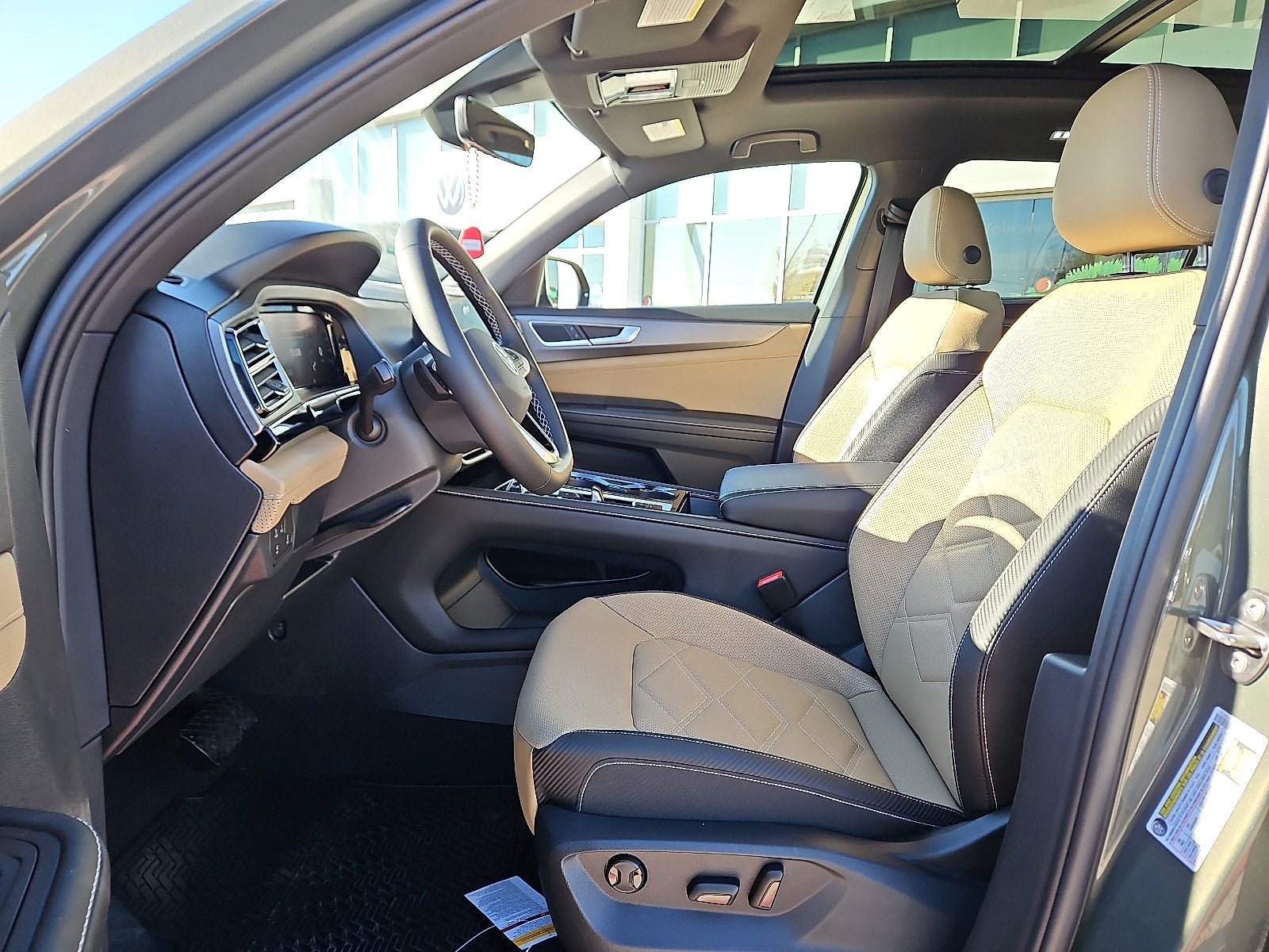 2026 Volkswagen Atlas Cross Sport 2.0T SE w/Technology