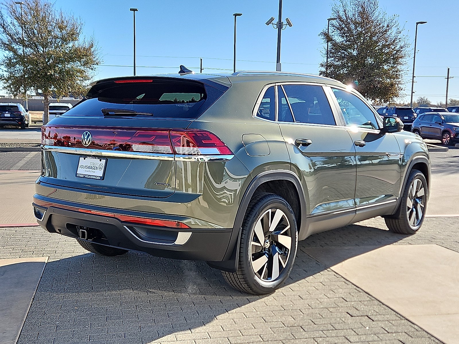 2026 Volkswagen Atlas Cross Sport 2.0T SE w/Technology