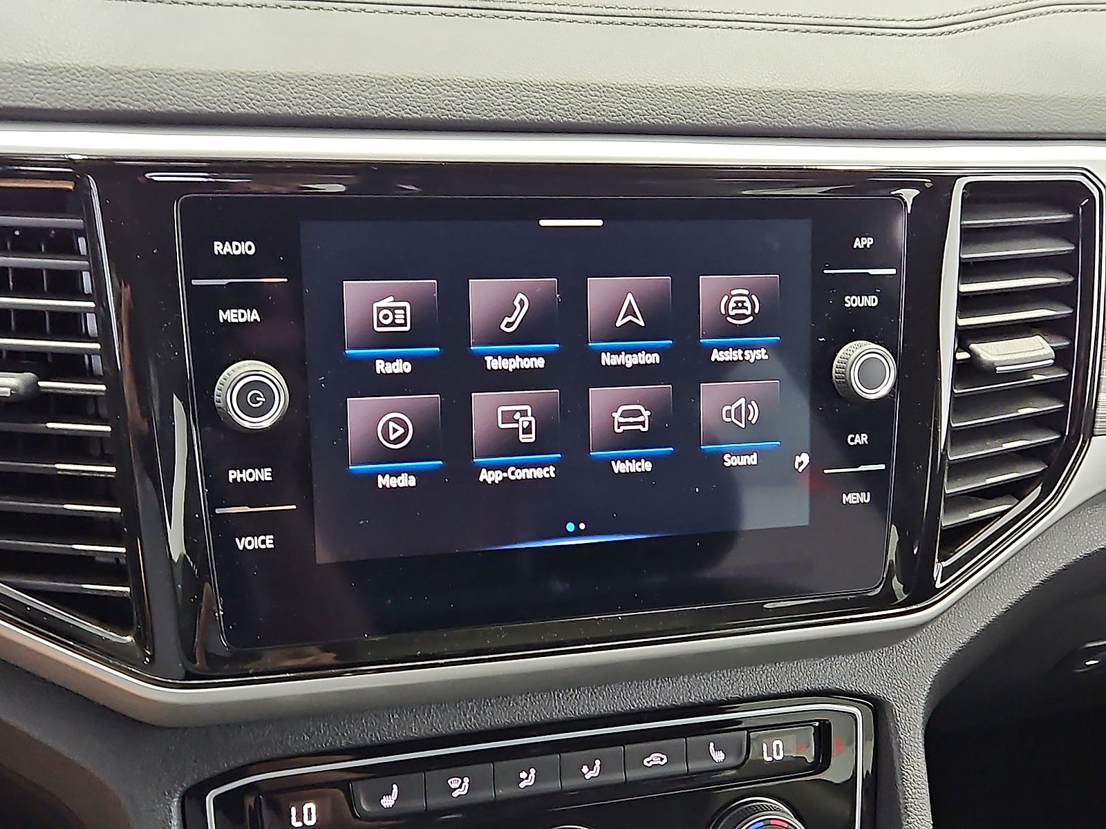 2022 Volkswagen Atlas Cross Sport 3.6L V6 SE w/Technology