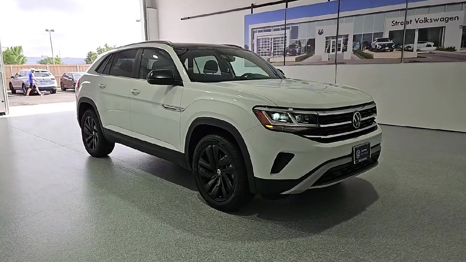 2022 Volkswagen Atlas Cross Sport 3.6L V6 SE w/Technology