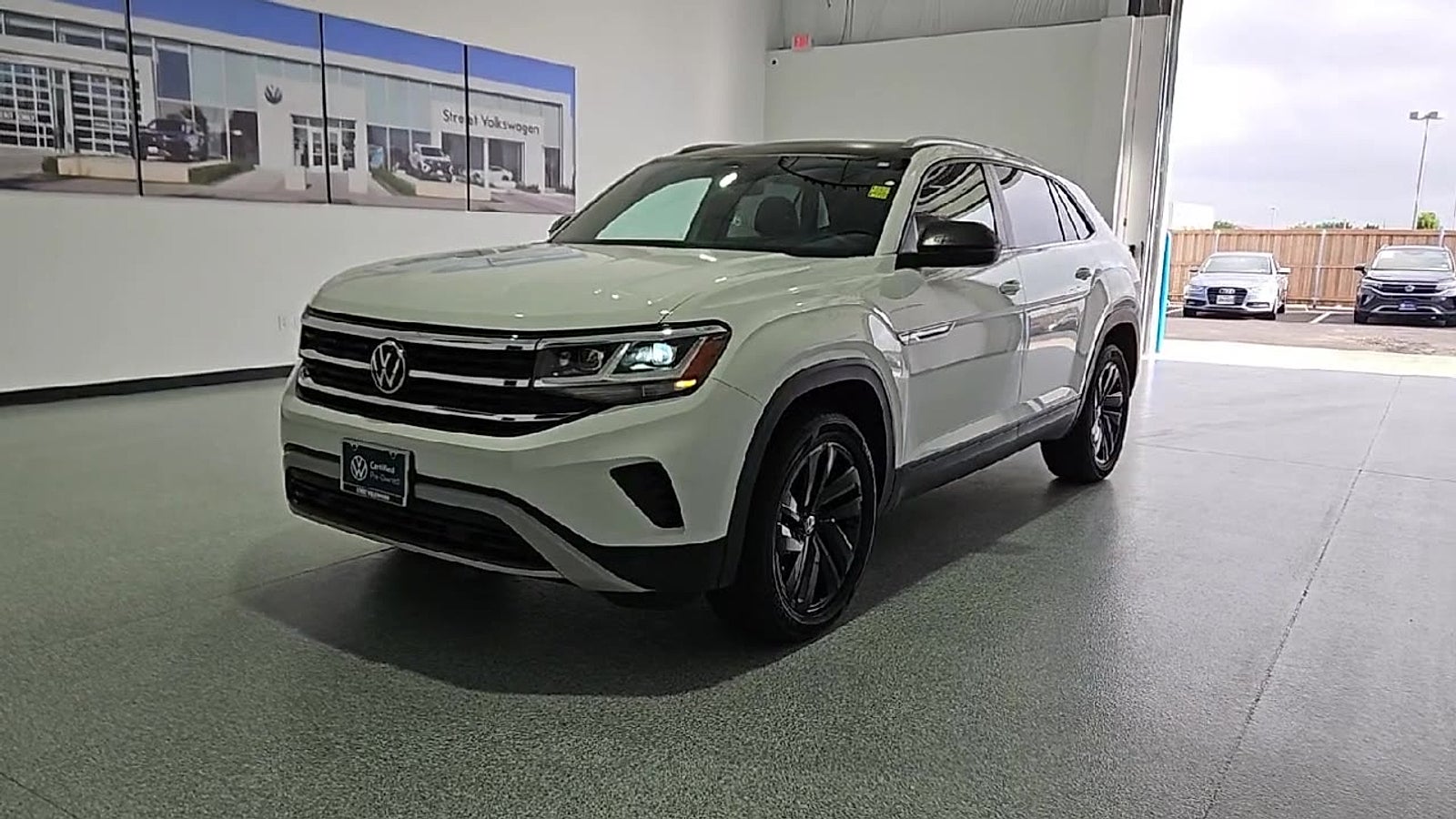 2022 Volkswagen Atlas Cross Sport 3.6L V6 SE w/Technology