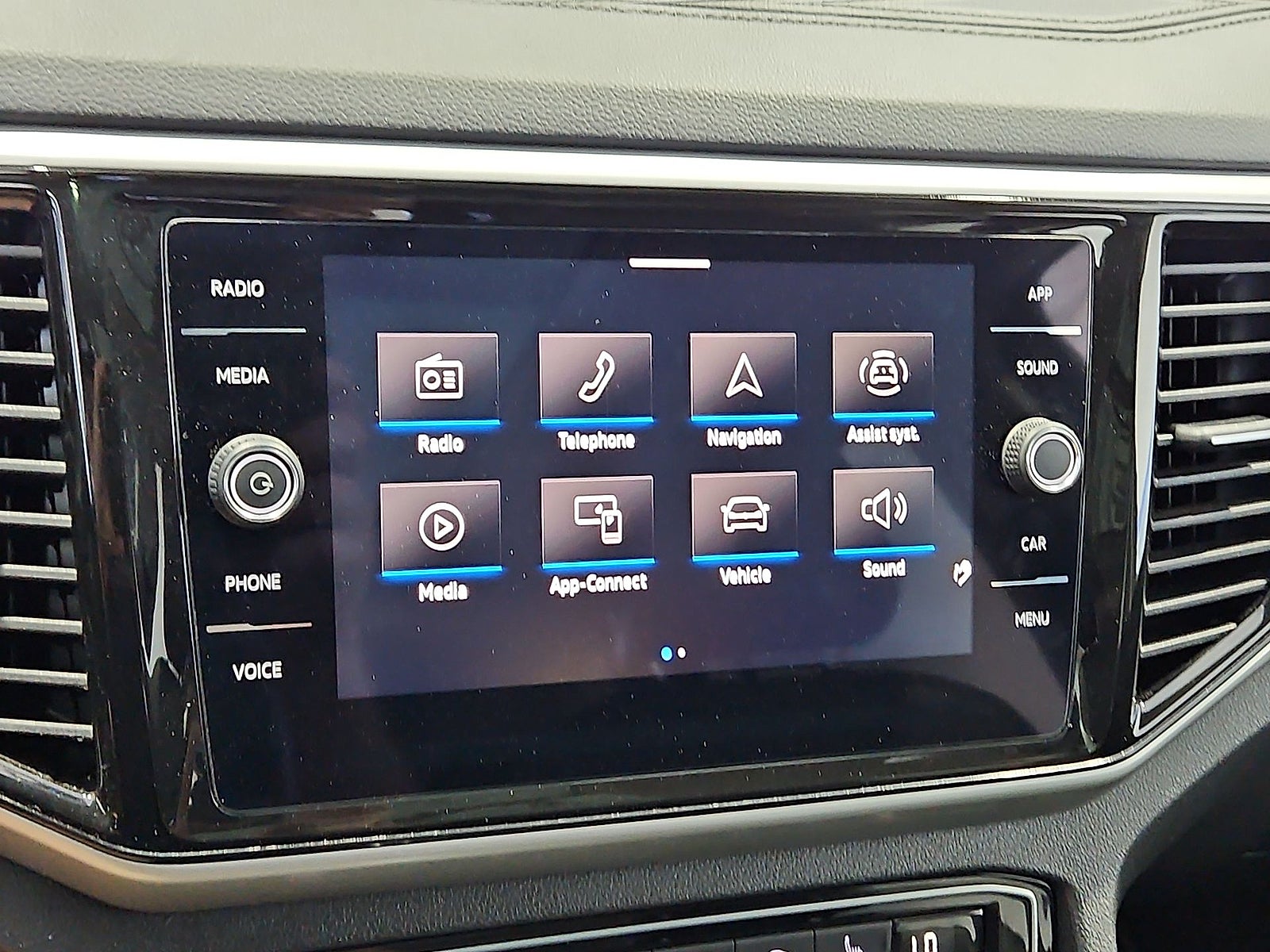 2023 Volkswagen Atlas 2.0T SE w/Technology